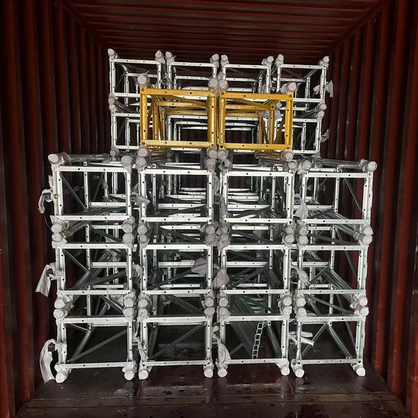 mast in container